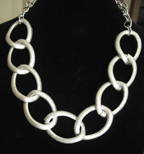 Stunning Silver Tone Glitter Chain Necklace